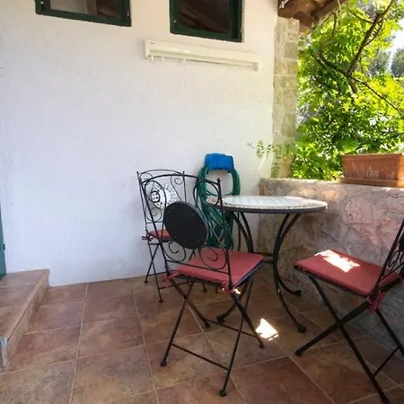 Lägenhet In With Terrace, Air Conditioning, Wifi, Washing Machine 4913-2