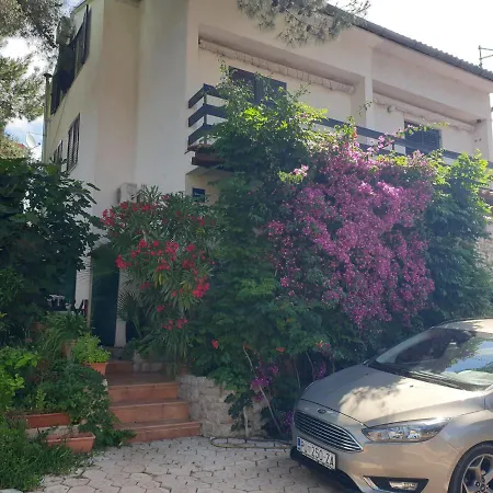 In With Terrace, Air Conditioning, Wifi, Washing Machine 4913-2 Appartement