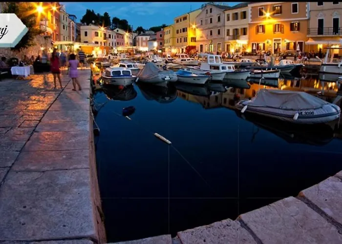 Lägenhet In With Terrace, Air Conditioning, Wifi, Washing Machine 4913-2